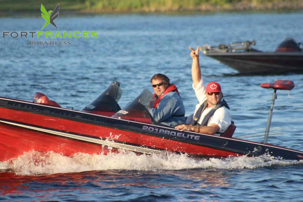 Fort Frances Canadian Bass Tournament, travel by boat rainy lake in Fort Frances ontario