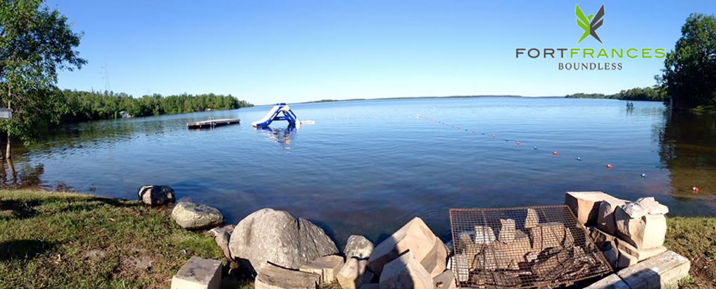 Sunny Cove Camp in Fort Frances Ontario on beautiful Rainy Lake